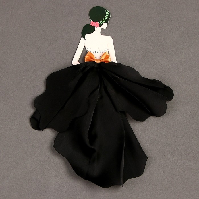 Топпер «Красотка в чёрном» Топпер «Красотка в чёрном»