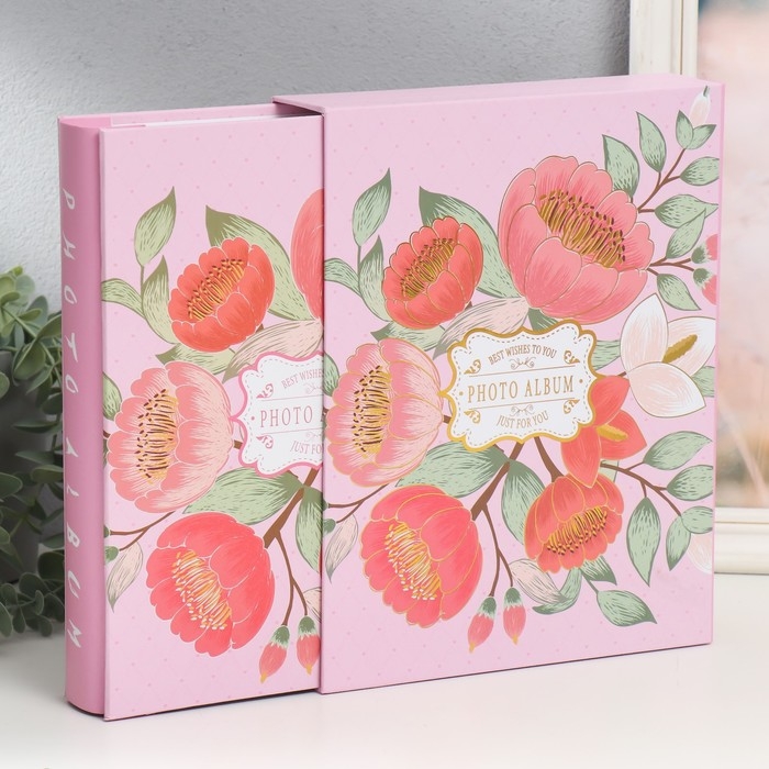 Фотоальбом на 200 фото 10х15 см Фотоальбом на 200 фото 10х15 см "Крупные цветы" МИКС 26х20,5х5,6 см