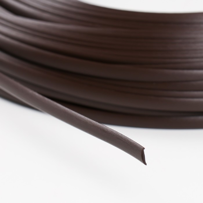 Ротанг искусственный гладкий 8 мм 100 м полумесяц (венге) Ротанг искусственный гладкий 8 мм 100 м полумесяц (венге)