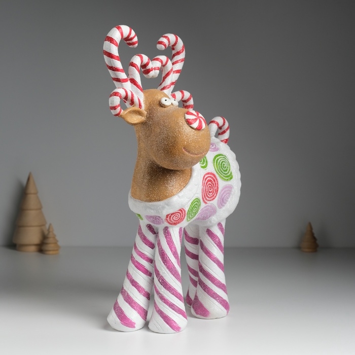 Сувенир полистоун Сувенир полистоун "Олень из сладостей с рогами-леденцами" 18х9,5х29,5 см