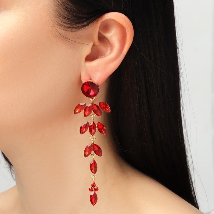 Серьги висячие со стразами «Гроздь» лиственная, цвет красный в золоте, 9,5 см Серьги висячие со стразами «Гроздь» лиственная, цвет красный в золоте, 9,5 см