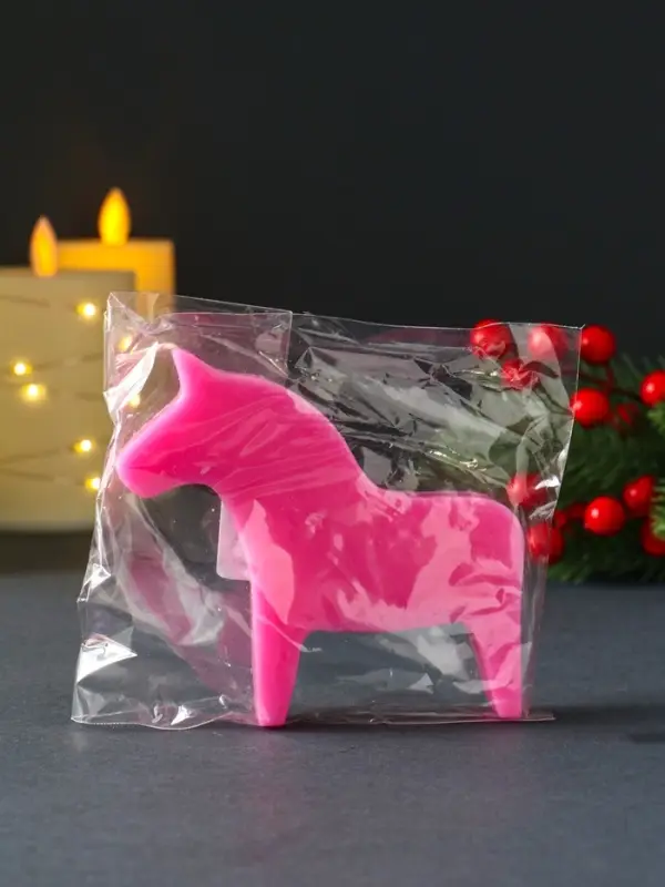 Свеча новогодняя "Лошадка" 110х100 мм, розовый