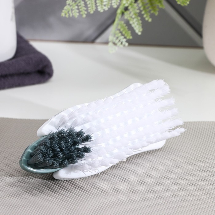 Щётка - утюжок двойная Доляна «Трансформер», 15,5×5,5 см, цвет МИКС Щётка - утюжок двойная Доляна «Трансформер», 15,5×5,5 см, цвет МИКС