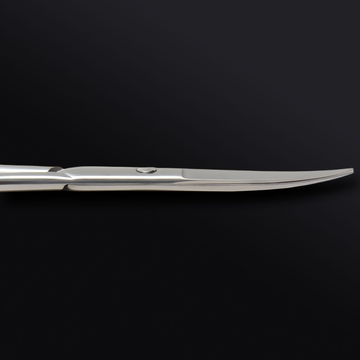 Ножницы маникюрные «Premium», загнутые, широкие, 9 см, на блистере, цвет серебристый Ножницы маникюрные «Premium», загнутые, широкие, 9 см, на блистере, цвет серебристый