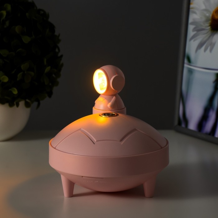 Ночник-проектор с увлажнителем Ночник-проектор с увлажнителем "Космонавт" LED USB АКБ МИКС 14х14х15 см RISALUX