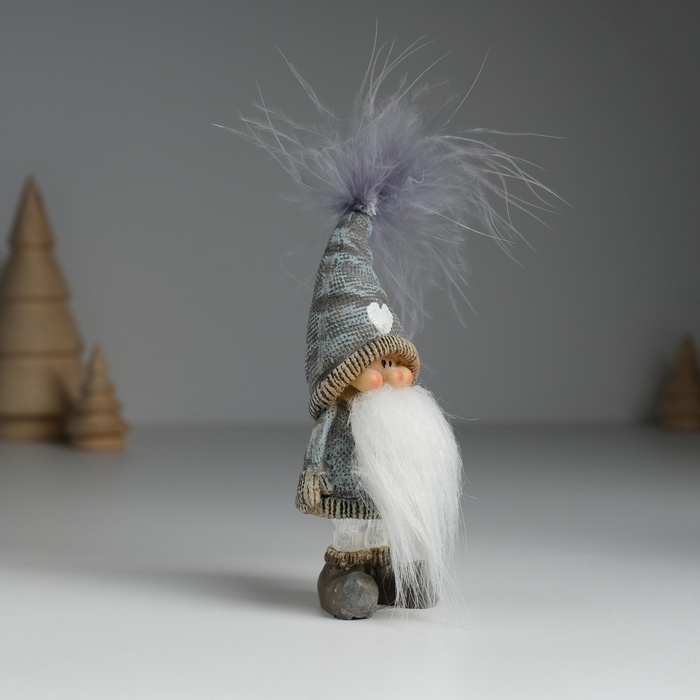 Сувенир полистоун Сувенир полистоун "Дед Мороз в колпаке с сердечком, со звёздочкой" МИКС 4,5х3х11 см