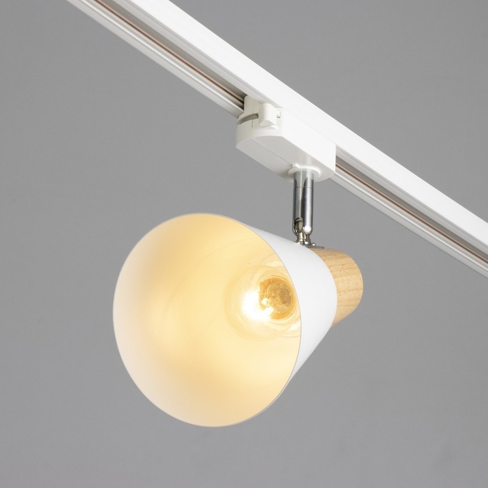 Светильник трековый Светильник трековый "Паулина" Е27 40Вт белый 16х12х18см