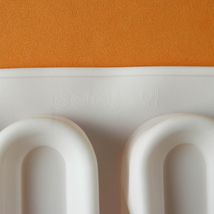 Форма для муссовых десертов и выпечки KONFINETTA «Венеция», силикон, 29,5×17×3 см, 6 ячеек, цвет белый Форма для муссовых десертов и выпечки KONFINETTA «Венеция», силикон, 29,5×17×3 см, 6 ячеек, цвет белый