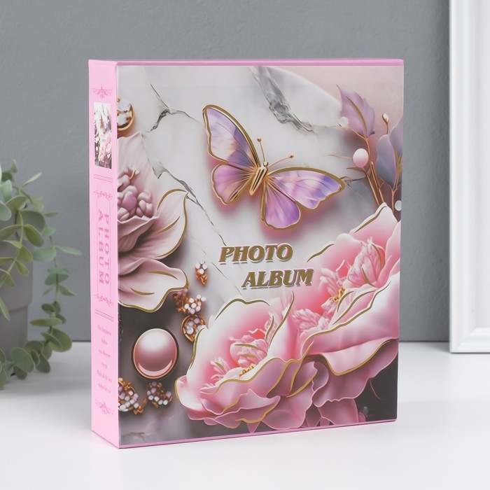 Фотоальбом на 80 фото 10х15 см Фотоальбом на 80 фото 10х15 см "Бабочка в цветах 3D" в коробке МИКС 5,3х19х23 см