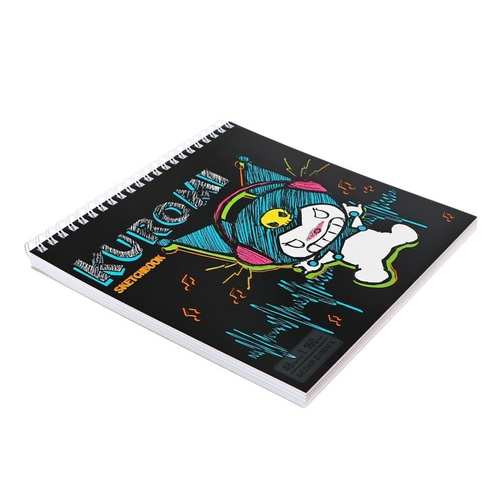 Скетчбук 190х190мм, 48 листов на гребне Kuromi, твердая обложка, блок 160г/м2 Скетчбук 190х190мм, 48 листов на гребне Kuromi, твердая обложка, блок 160г/м2