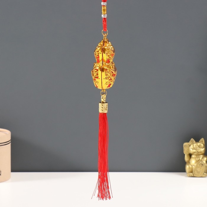 Подвеска пластик, текстиль Подвеска пластик, текстиль "Пирамида из слитков ямб" 4х7,5х35 см