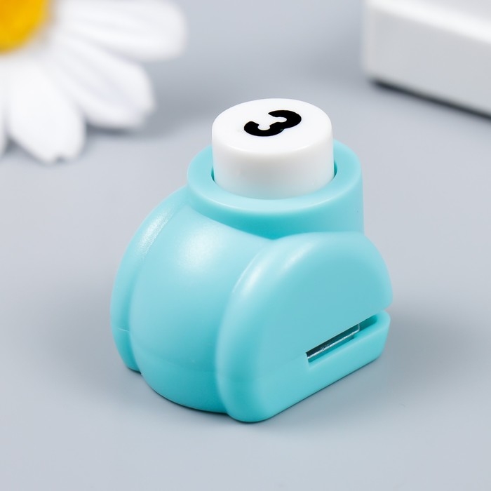 Набор фигурных дыроколов в мешке Набор фигурных дыроколов в мешке "Цифры" 10 шт d=0,8 см 3х2,5х3 см