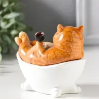 Сувенир полистоун лак "Пухлый кот лежит в ванне с бокалом" 11,5х7,7х10,5 см