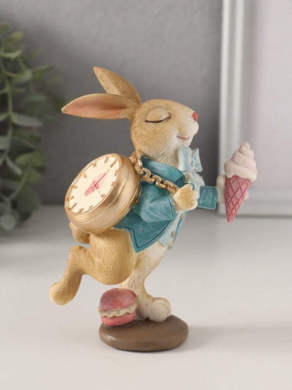 Сувенир полистоун Сувенир полистоун "Заяц с карманными часами и мороженым" голубой 10х6х13,5 см
