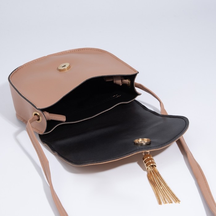 Сумка-мессенджер на магните, длинный ремень, цвет бежевый Сумка-мессенджер на магните, длинный ремень, цвет бежевый