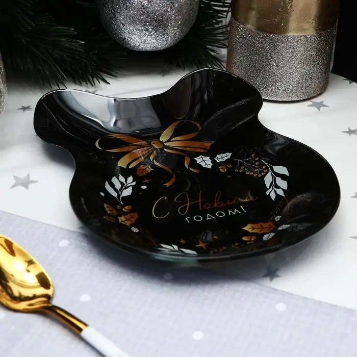 Тарелка в форме банта Тарелка в форме банта "С Новым годом", 13,5х18 см