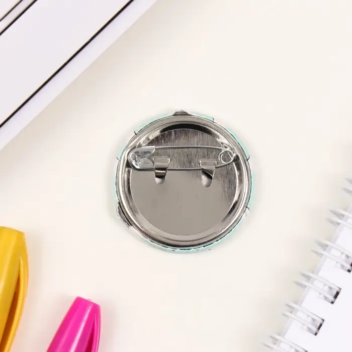 Значок закатной d=35 мм Значок закатной d=35 мм "Лыжи" 6,5х6,5 см