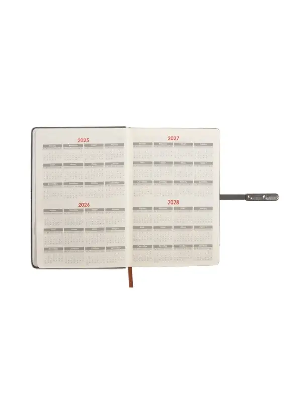 Ежедневник недатированный формат А5, с хлястиком, 112л, линия, пвх, Узор Серый Ежедневник недатированный формат А5, с хлястиком, 112л, линия, пвх, Узор Серый