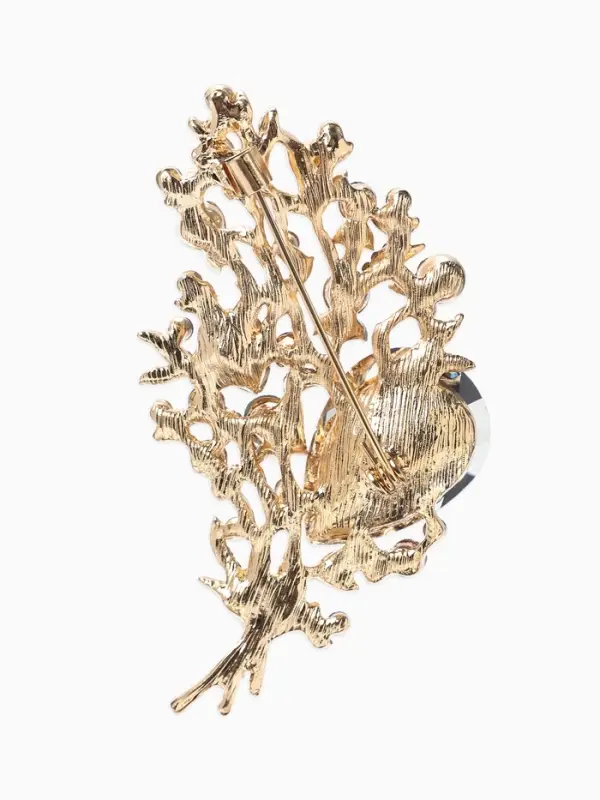 Брошь &laquo;Лист&raquo; осенний, ажур, стразы, цветная в золоте
