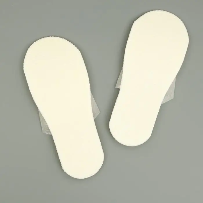 Одноразовые тапочки Стандарт, белые, с закрытым мысом, 42 р. Одноразовые тапочки Стандарт, белые, с закрытым мысом, 42 р.