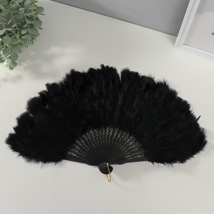 Веер пластик, перо  Веер пластик, перо "Чёрный" h=26 см 25 лопастей 3х50х26 см