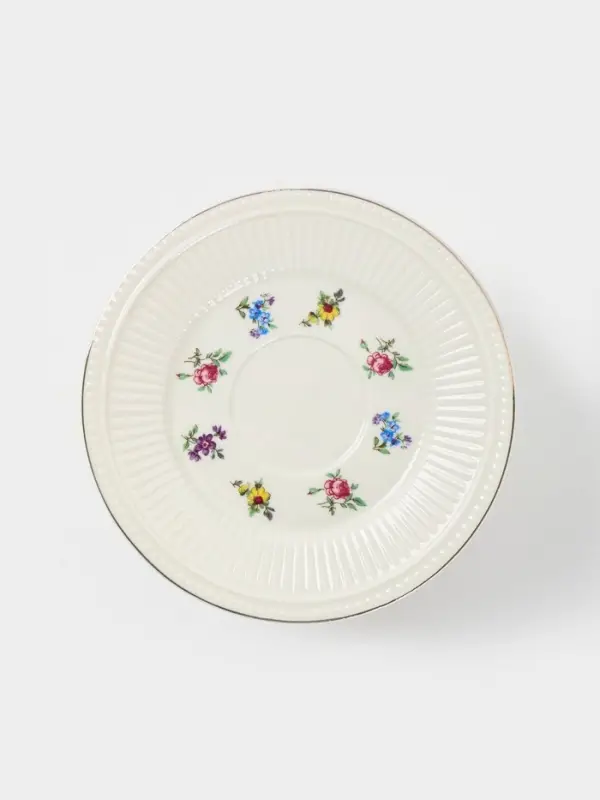 Чайная пара "Цветы" блюдце 15,5х2 см, чашка 12х9х7 см