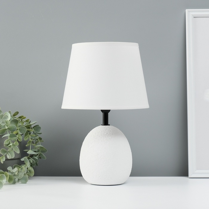 Лампа настольная Лампа настольная "Притча" 1х40Вт Е14 белый 20х20х32см