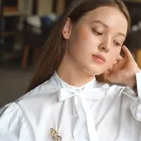 Брошь &laquo;Нота. Скрипичный ключ&raquo;, белая в золоте