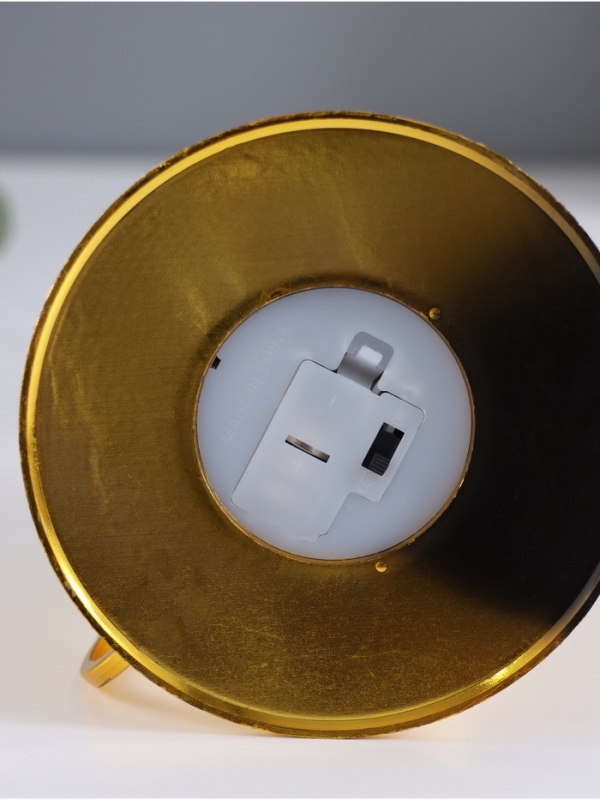 Ночник  Ночник "Лампа" LED 3xLR44 (эф. живого пламени) золото 11х11х22см