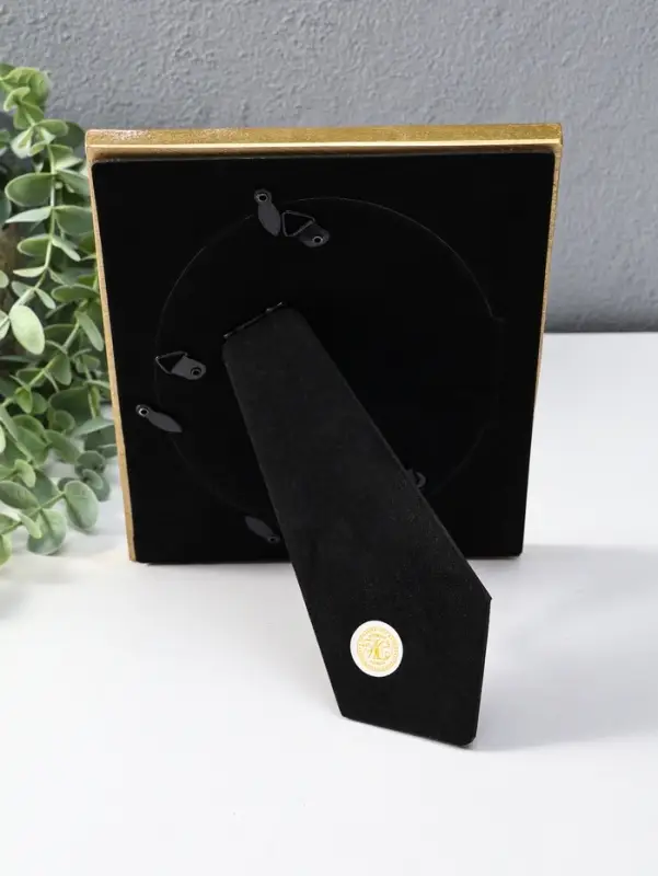 Фоторамка полистоун 13х18 см "Овал в розах" белая с золотом 14х1,5х19 см