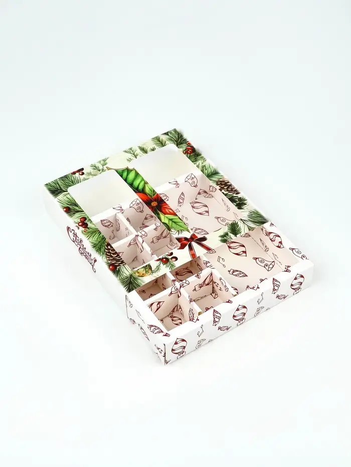 Коробка под 8 конфет и шоколад, с окном &laquo;Новогодние подарки&raquo;, 17.7&times;17.8&times;3.8 см
