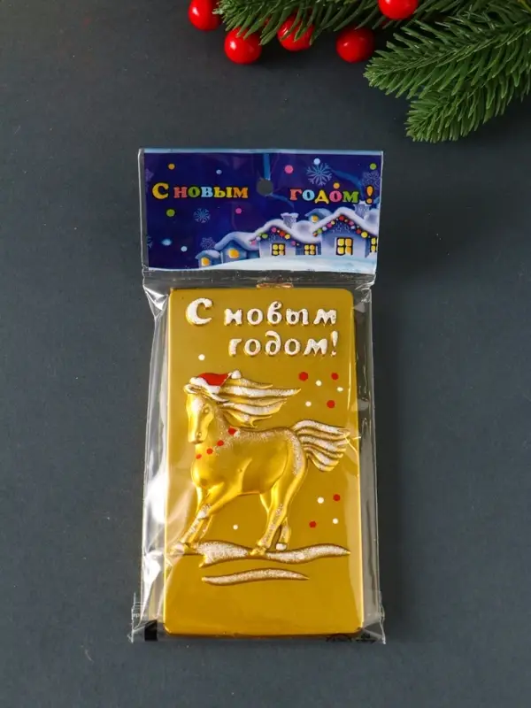 Свеча новогодняя "Конь. Барельеф" с подсвечником, золотой 6,4х1,1х11,8 см