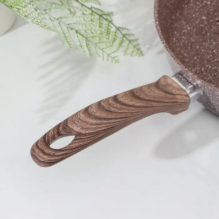 Сковорода Доляна «Брауни», d=28 см, пластиковая ручка, антипригарное покрытие, индукция Сковорода Доляна «Брауни», d=28 см, пластиковая ручка, антипригарное покрытие, индукция