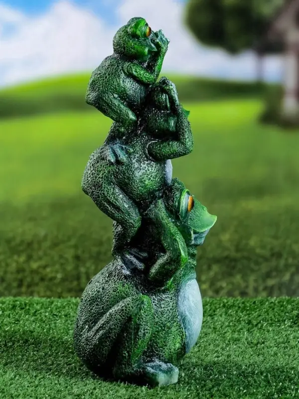 Садовая фигура из гипса &laquo;Лягушки&raquo;, 15&times;12&times;30 см