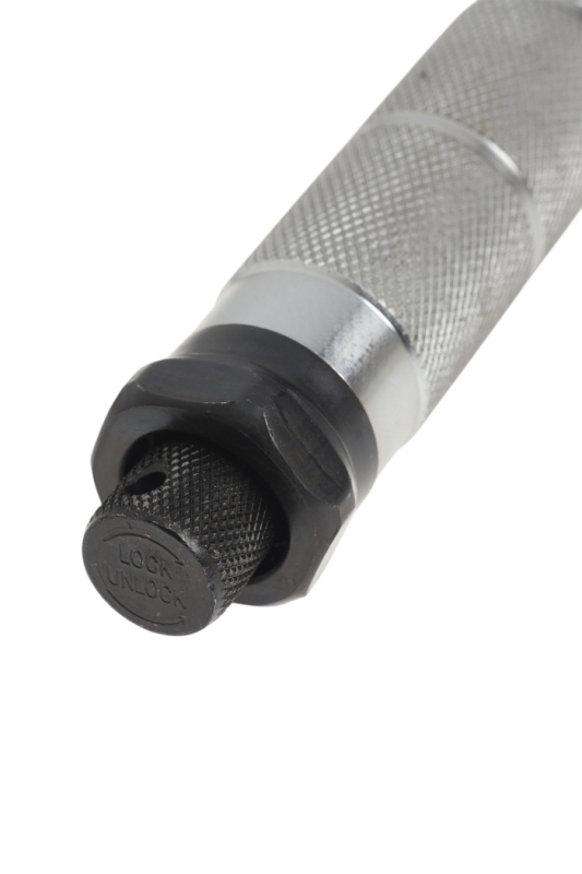 Ключ динамометрический ТУНДРА, 45 сталь, под квадрат 3/8 Ключ динамометрический ТУНДРА, 45 сталь, под квадрат 3/8", 120 - 160 Н*м, 280 мм