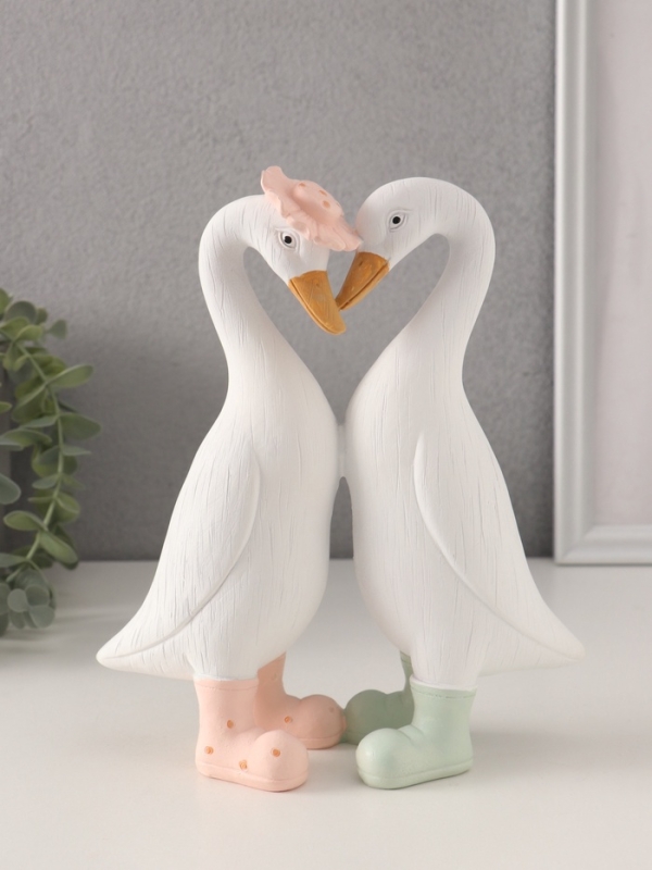 Сувенир полистоун "Утки в резиновых сапогах" 18,5х7,5х21,5 см