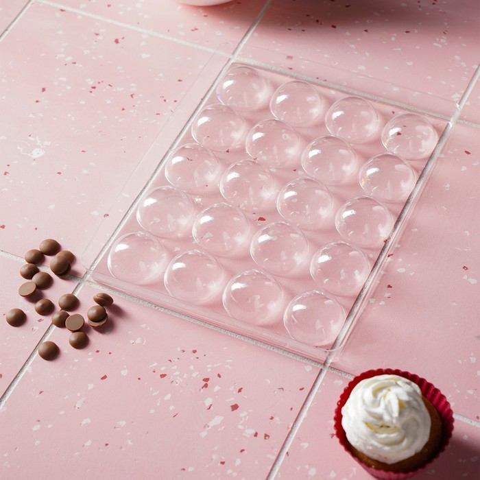 Форма для шоколада и конфет «Полусфера», 23,6×18,8 см, 20 ячеек 4×4×1,8 см, цвет прозрачный Форма для шоколада и конфет «Полусфера», 23,6×18,8 см, 20 ячеек 4×4×1,8 см, цвет прозрачный