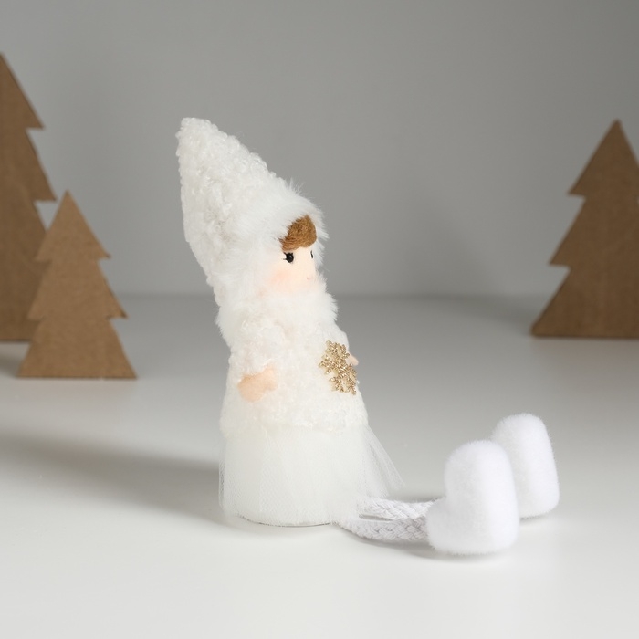 Кукла интерьерная Кукла интерьерная "Девочка в белой шубке" 6х6х20 см