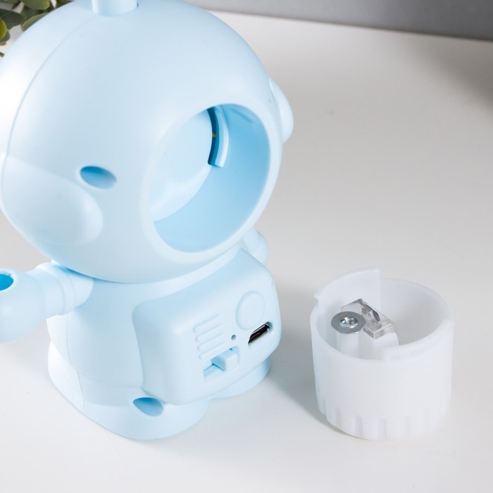 Настольная лампа  Настольная лампа "Астронавт со звездой" МИКС LED 3Вт USB АКБ 9х7х19 см RISALUX