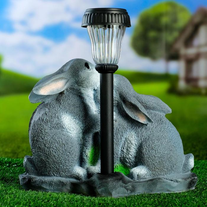 Садовый фонарь  Садовый фонарь "Зайцы у фонаря" 23х28см