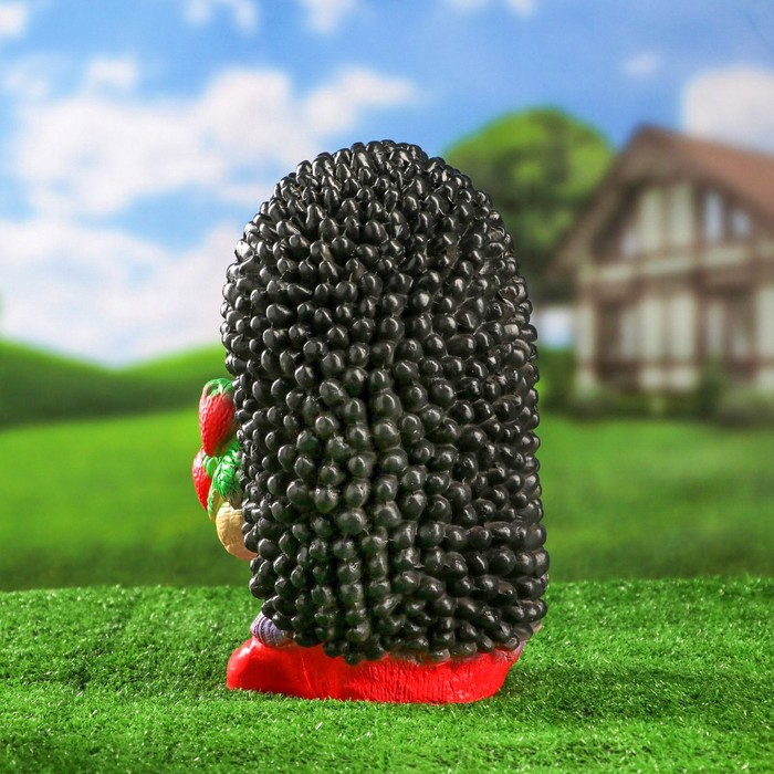 Садовая фигура  Садовая фигура "Ёж Семен с клубничкой" 17х17х35см