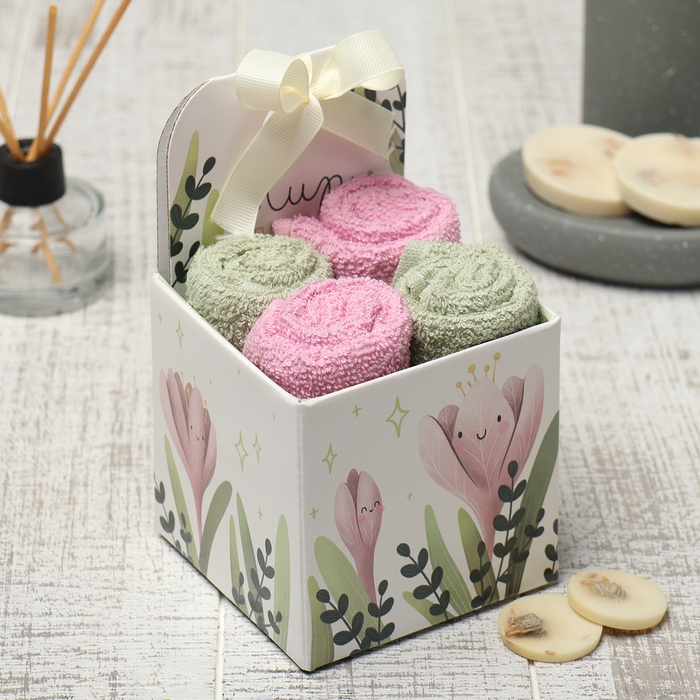 Набор махровых салфеток Этель Набор махровых салфеток Этель "Цветы" 30х30 см - 4 шт, 100% хлопок, 340 гр/м2