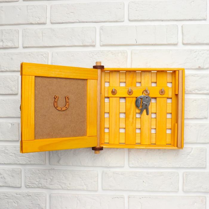 Ключница - картина, деревянная Ключница - картина, деревянная "Маки", 20 х 20 х 6 см