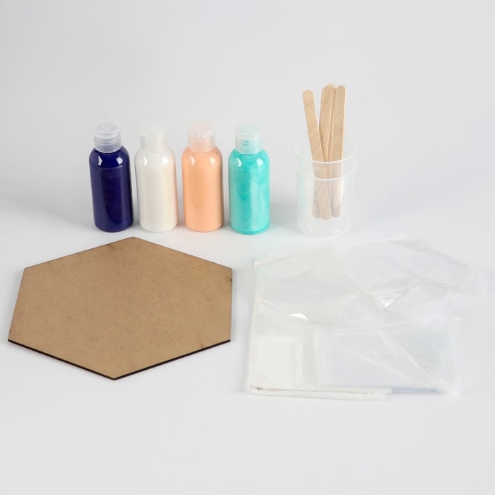 Набор для творчества. Флюид арт. Рисование акрилом «Магическая фигура» Набор для творчества. Флюид арт. Рисование акрилом «Магическая фигура»