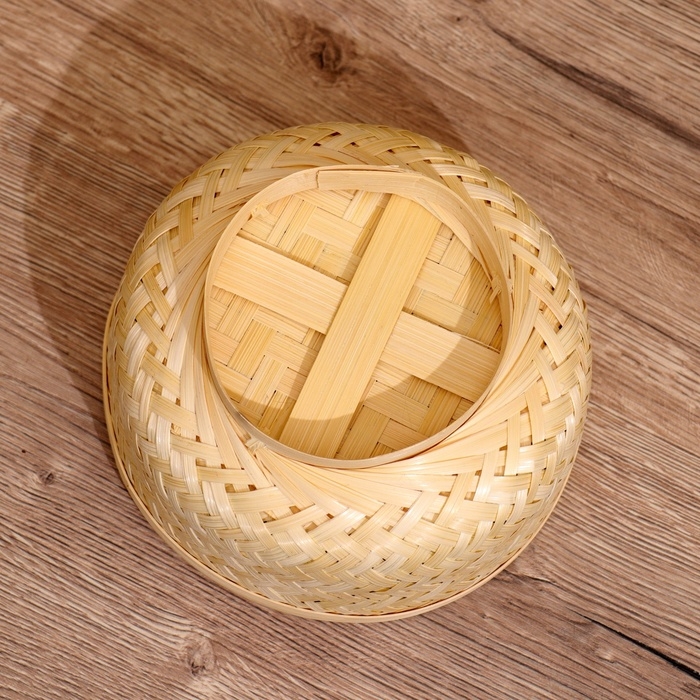 Корзинка плетёная, из бамбука 15х15х7 см Корзинка плетёная, из бамбука 15х15х7 см