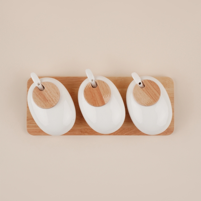 Набор банок фарфоровых с ложкой для сыпучих продуктов на подставке SL Home &laquo;Тренто&raquo;, 7 предметов: 3 банки 150 мл, подставка, 3 ложки