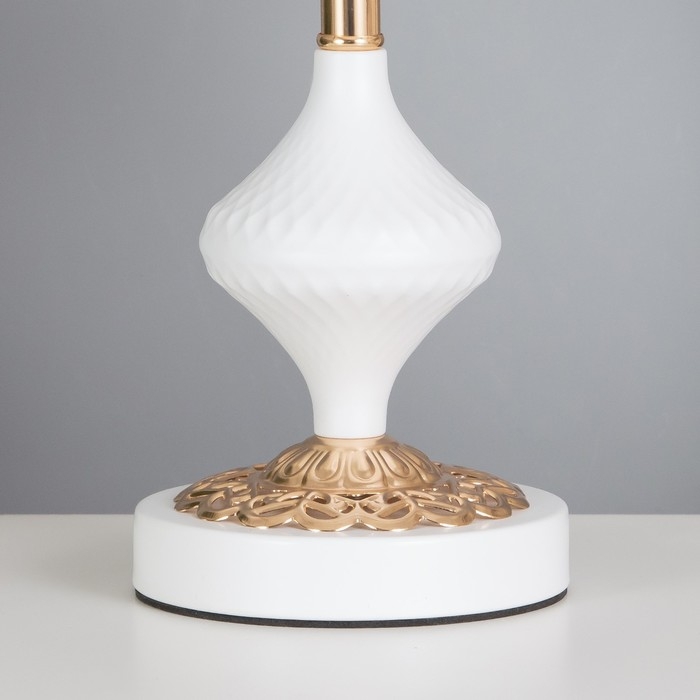 Лампа настольная "Талия" 1х40Вт Е27 белый/золото 25х25х43см