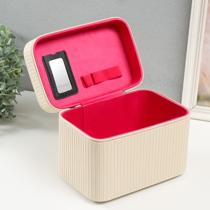 Шкатулка кожзам с зеркалом  Шкатулка кожзам с зеркалом "Локки. Белый" набор 3 шт 21х13,5х13;18,5х10,5х10;16,5х15х23 см