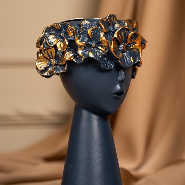 Подсвечник полистоун «Девушка с венком» 9,5 х 9,5 х 14 см МИКС