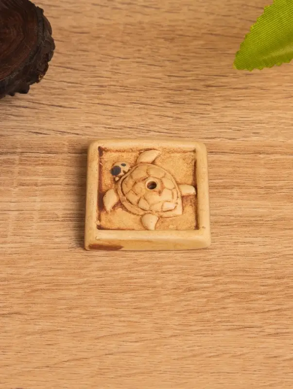 Подставка под благовония  Подставка под благовония "Черепашка на песке" керамика, цв. бежевый, 4х4х0,5 см